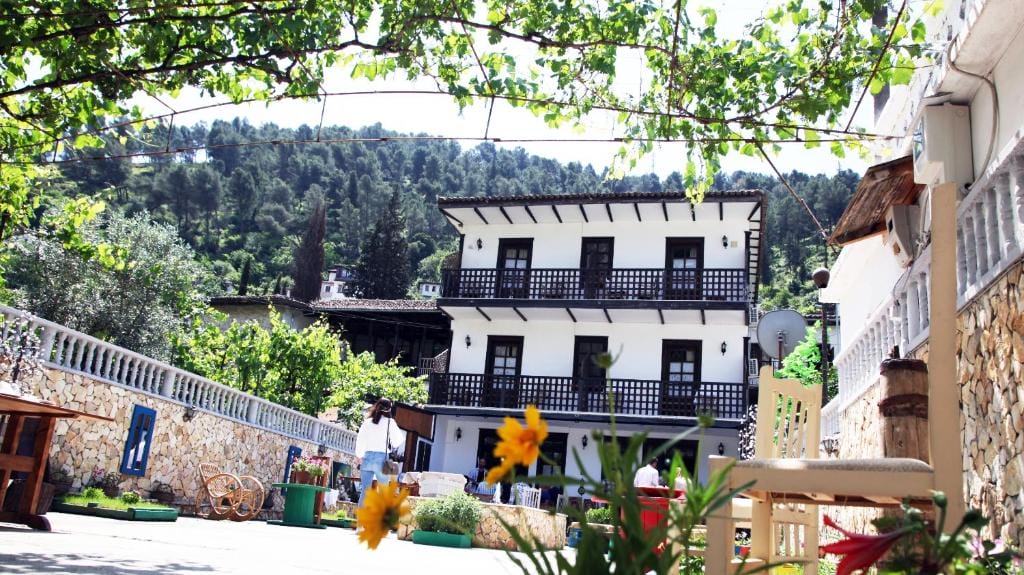 Maya Hostel Berat - Image 1