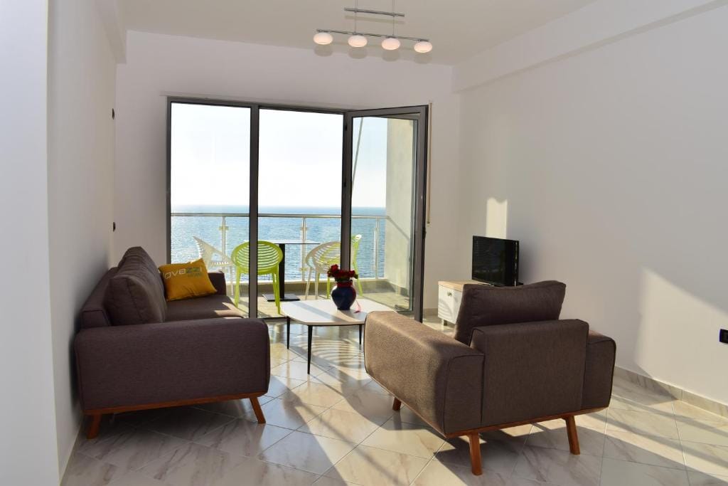 Besi Apartments - Image 1