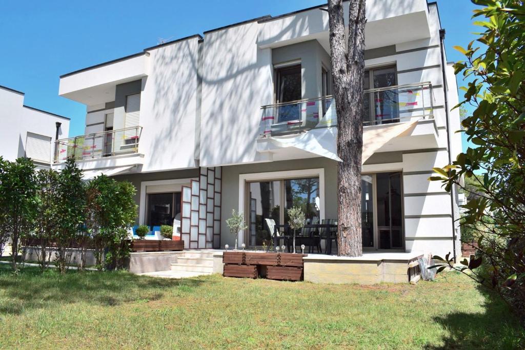 Modern Villas at Perla Resort
