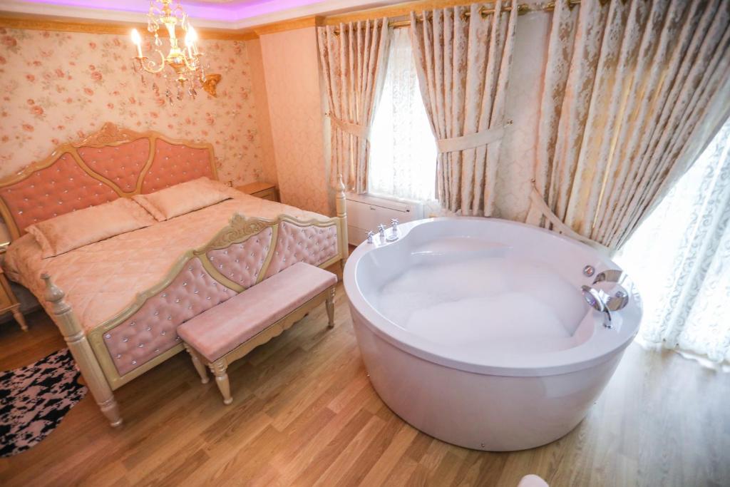 Luxurious Apartment Lake View Pogradec
