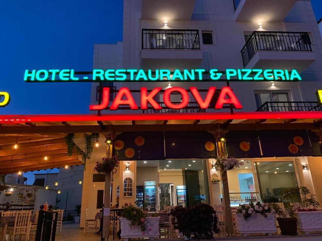 Piazza Hotel JAKOVA - Image 1