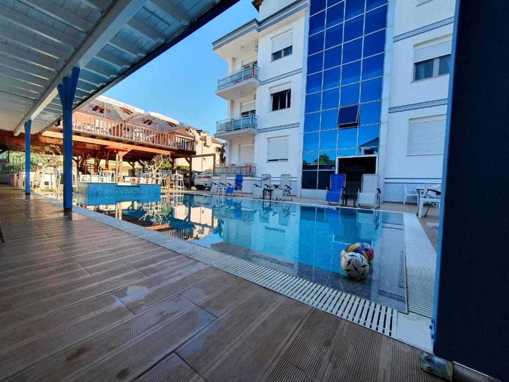 Brian Hotel