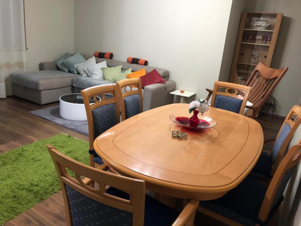 Kris’s apartment