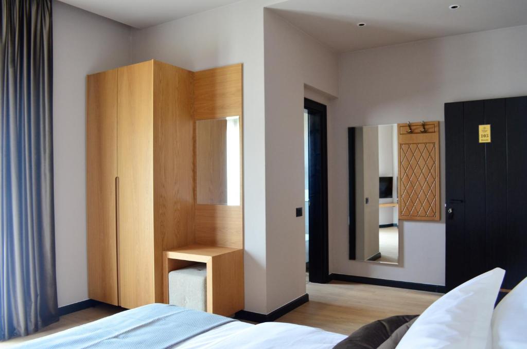 N’Peze Hotel - Image 1
