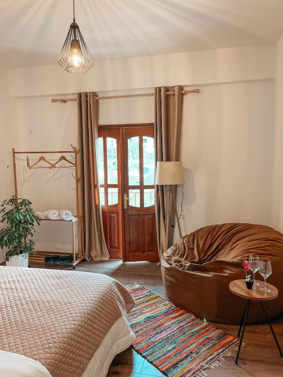 GuestHouse “Shtëpia ime”