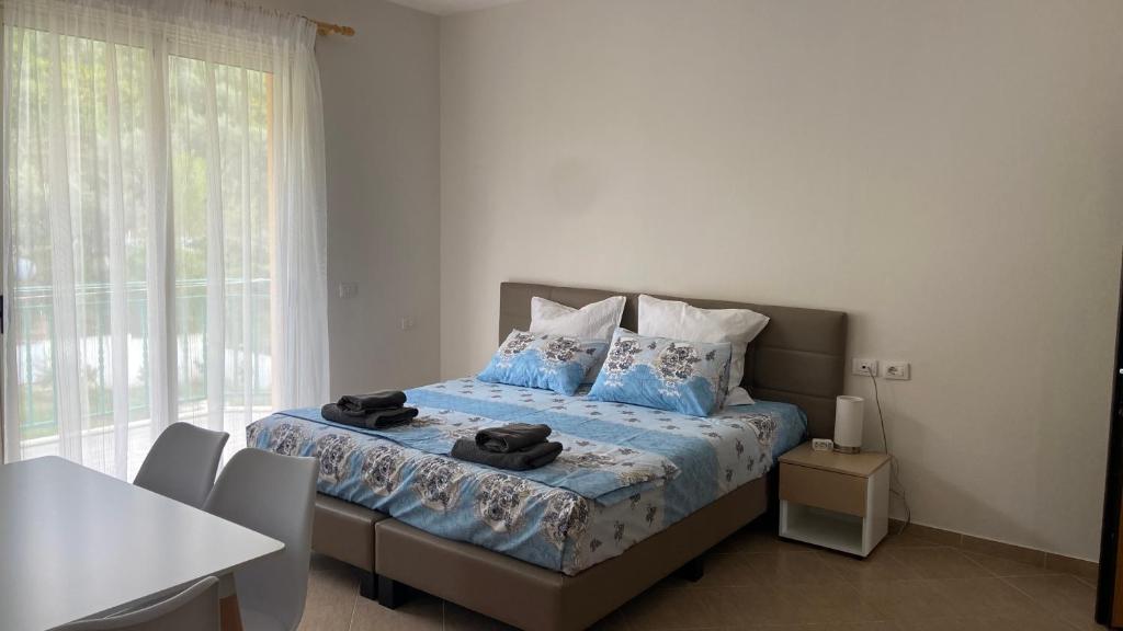 Sina’s Panorama Apartments - Image 1