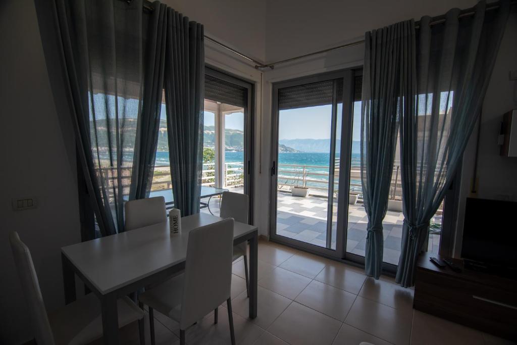 Best View Apartment - Image 1
