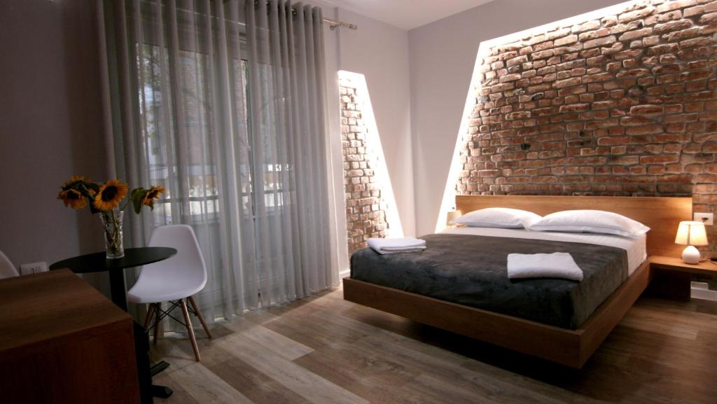KONI’s Studio Apartments