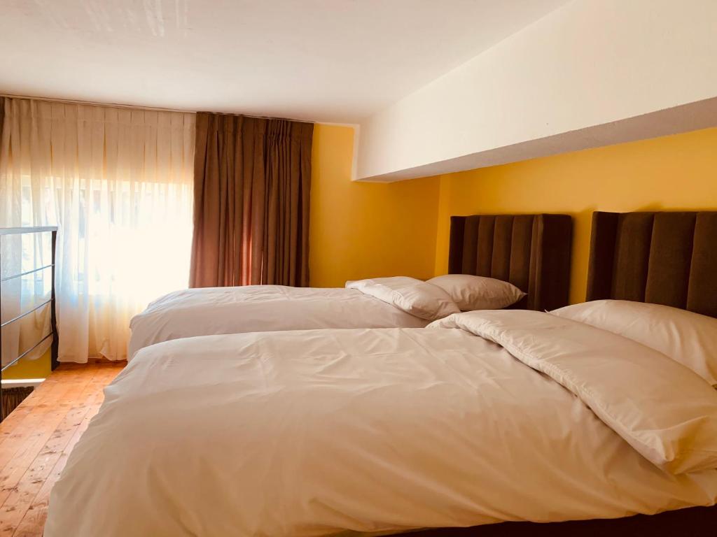 Auto Tana Guest House - Image 1
