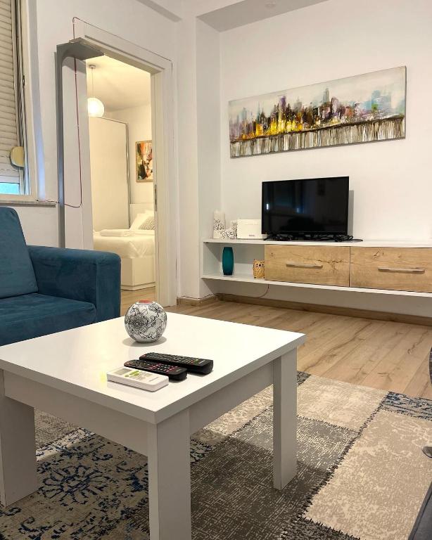 Apartment in the New Bazaar of Tirana – Hana Blu - Image 1