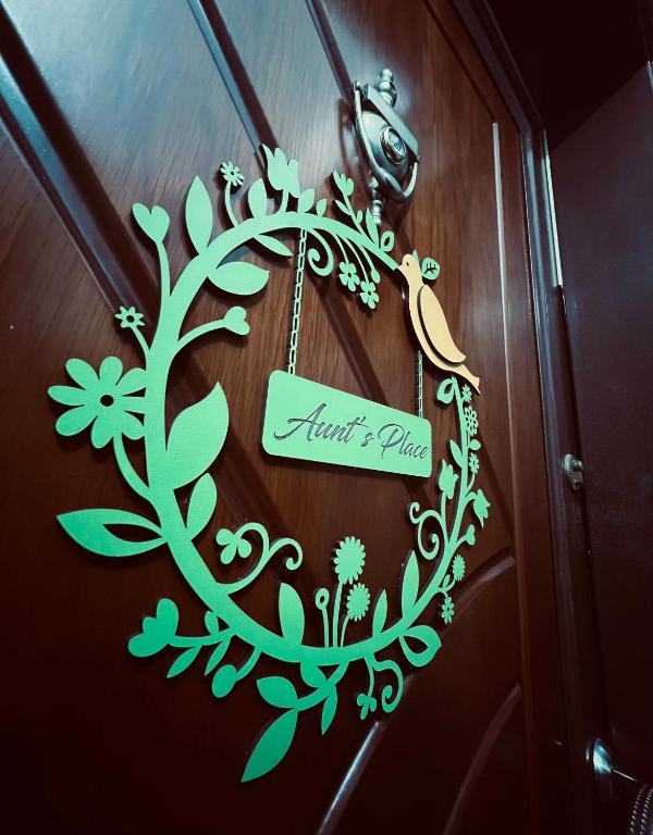 Aunt’s Place - Image 1