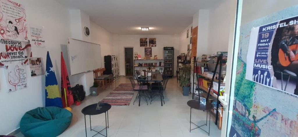 Amor_Bookstore - Image 1