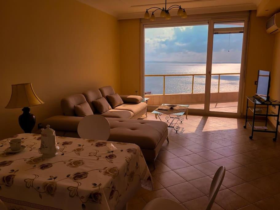 Saranda’s Sky Line Apartment - Image 1