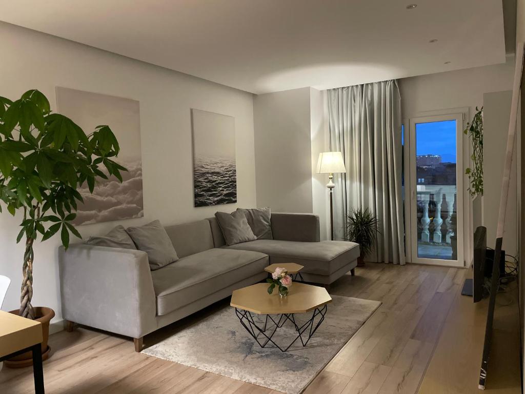 Luxury Lily’s apartment