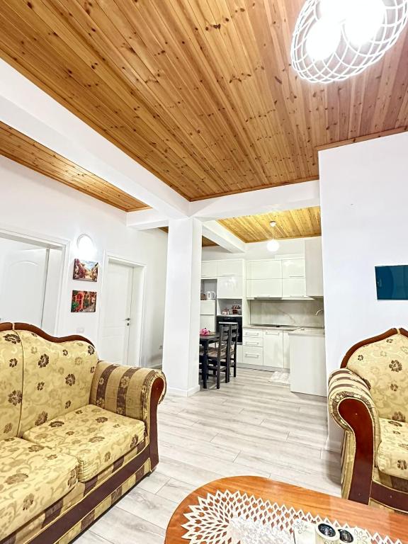 Tourists Home Likaj - Image 1