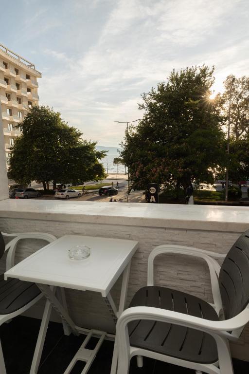 Aglon Twin’s Hotel