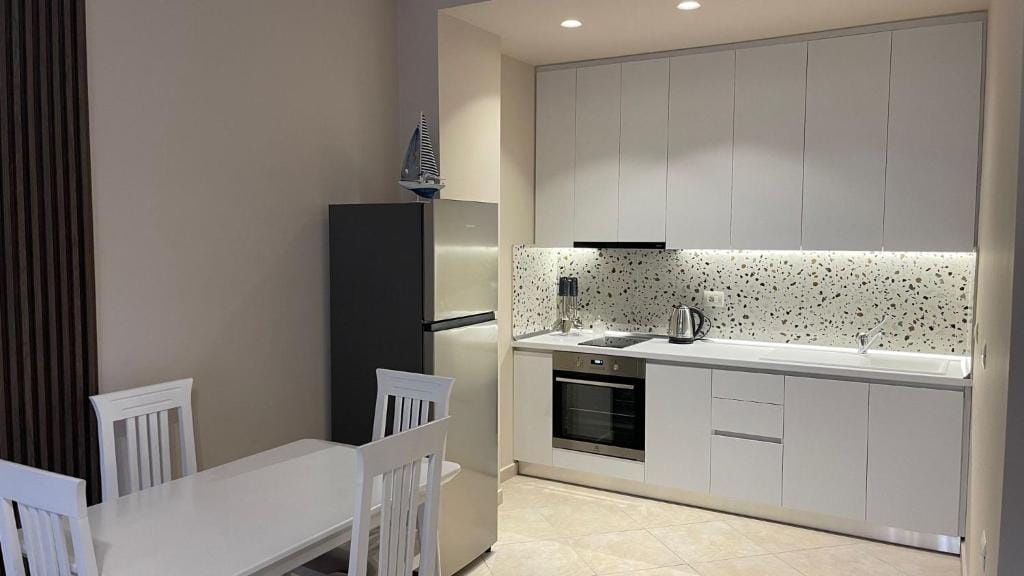 Kondo Stays – City Center Apartment