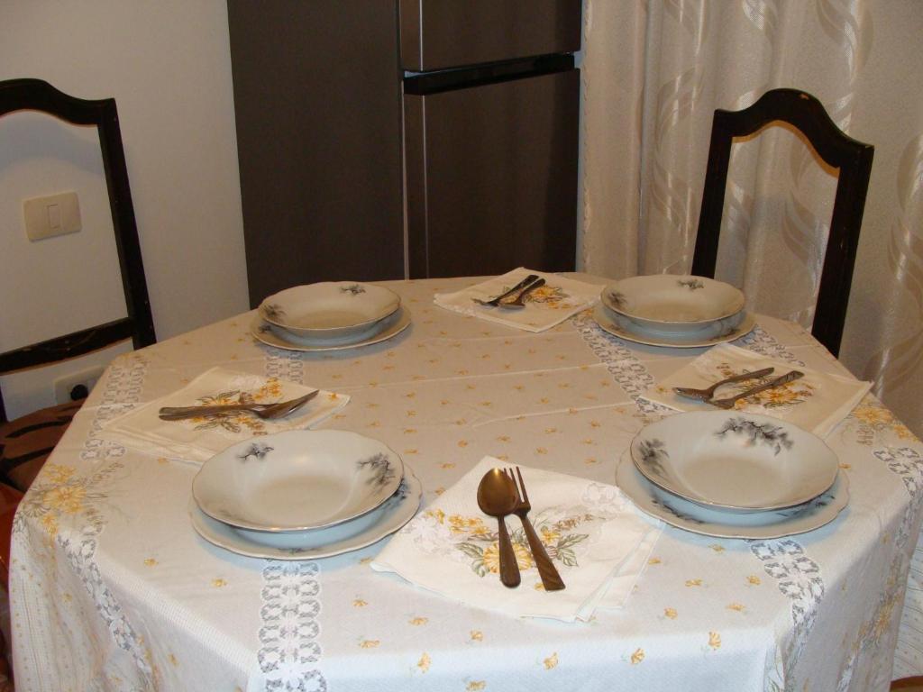 Seashore Serenity Apartment - Image 1