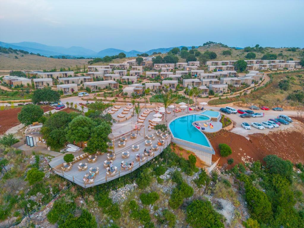 Arameras Beach Resort - Image 1