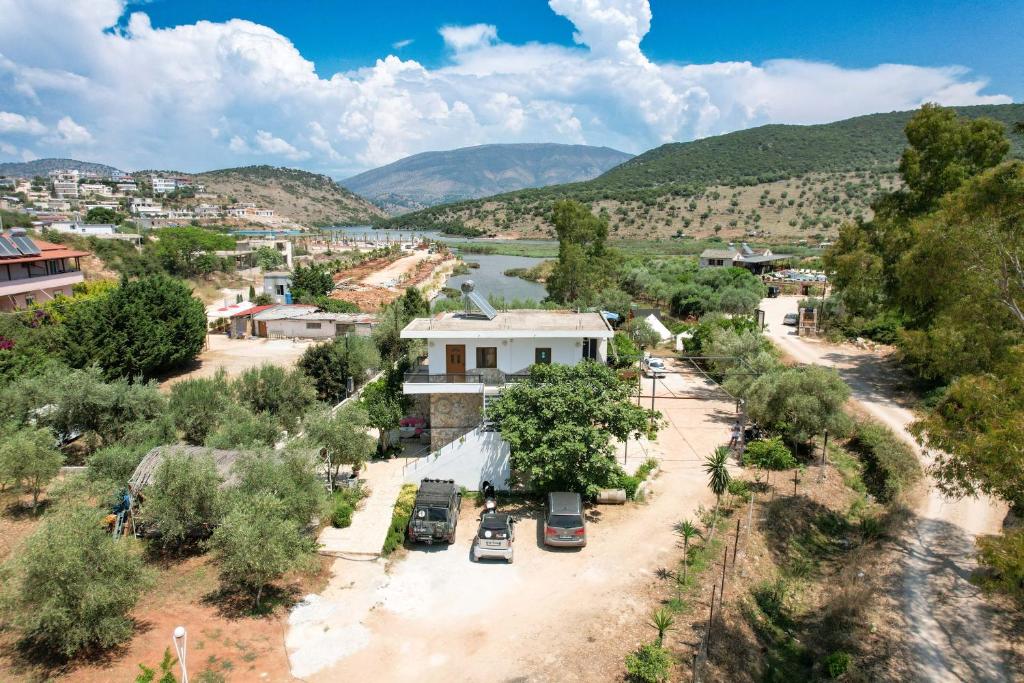 Garden Villa Lake Side &#038; Glamping - Image 1