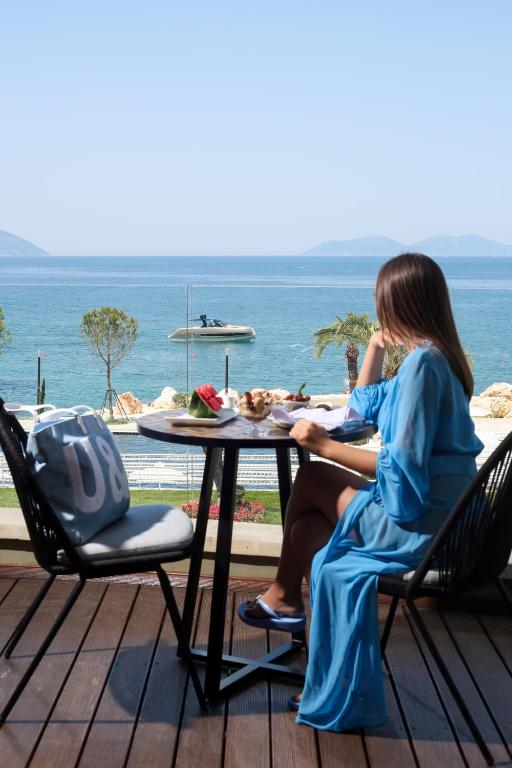 Priam Hotel Luxury Resort - Image 1