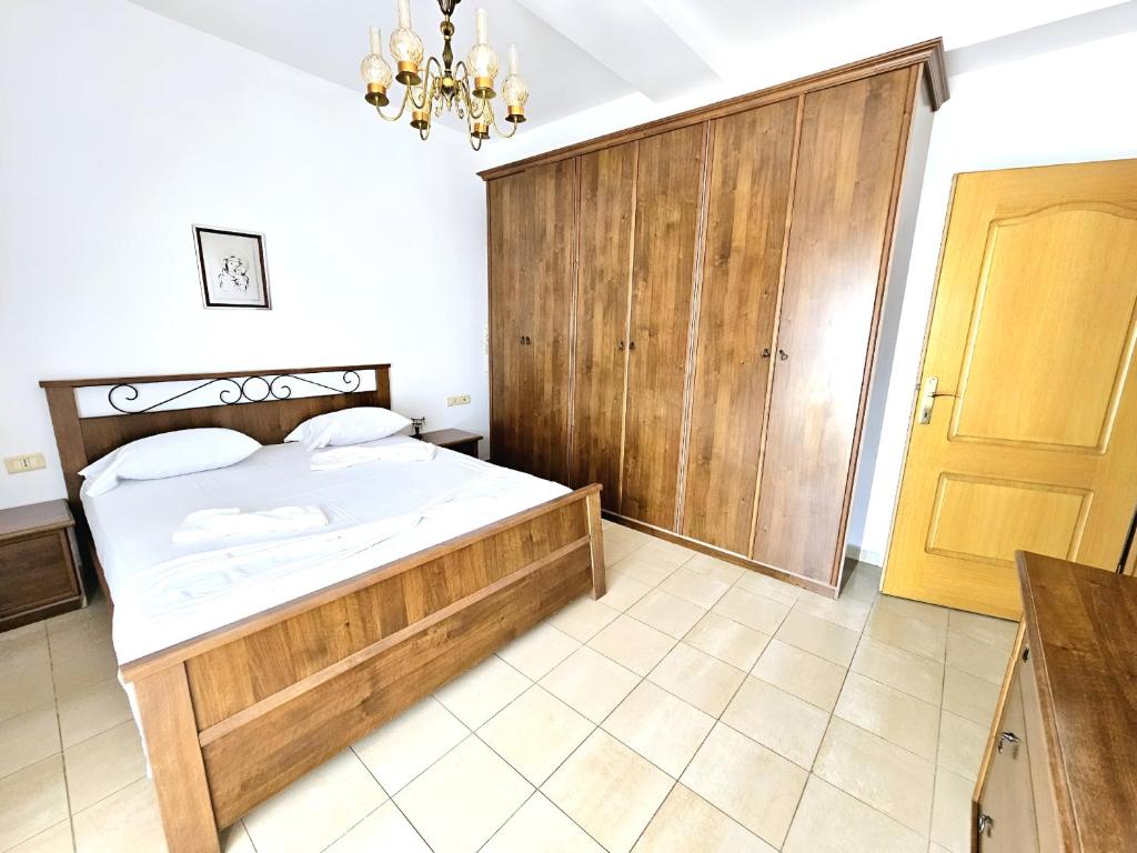 Vintage Blloku Apartment