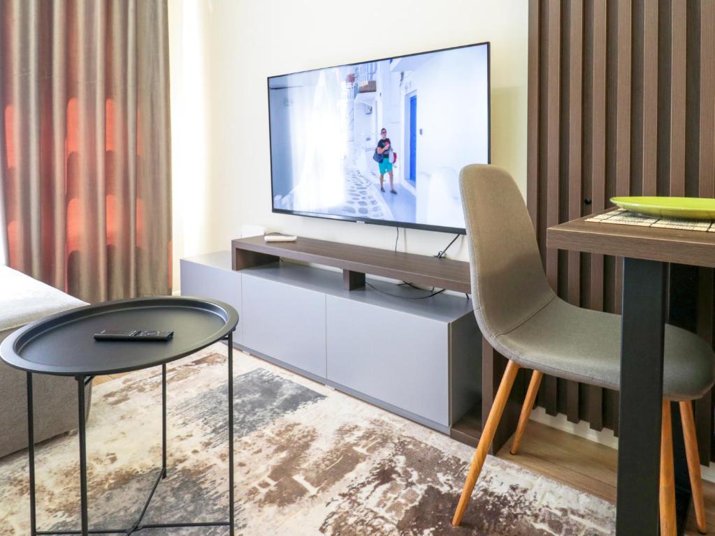 Modern Apt in Mangalem21 Complex WiFi,AC