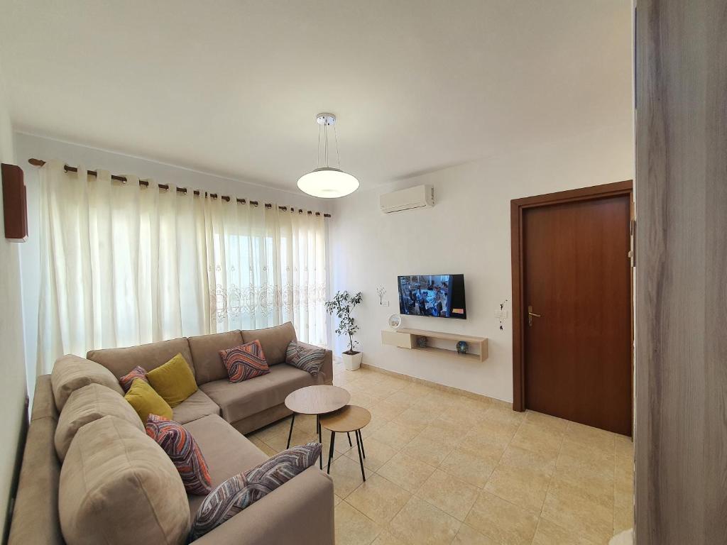 Cozy 1 Bedroom apartment near parks, cafes &#038; restaurants - Image 1