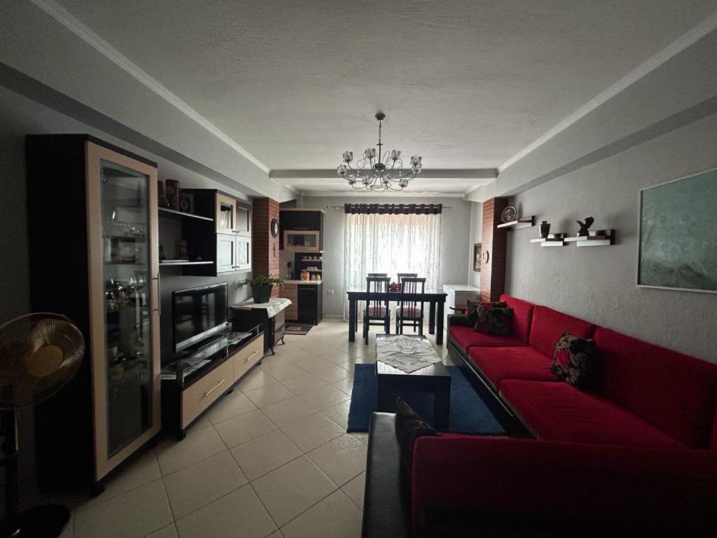 Lake Apartment - Image 1