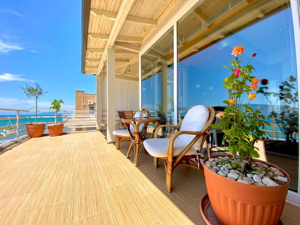 Eka Luxury Two-Bedroom Seaview Apartment - Image 1