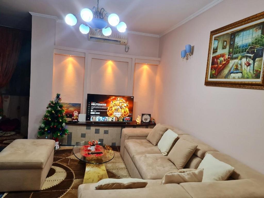 SweetHome Skanderbeg Square Center Apartment