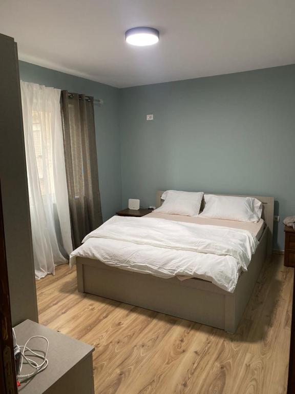 Itan’s apartments - Image 1