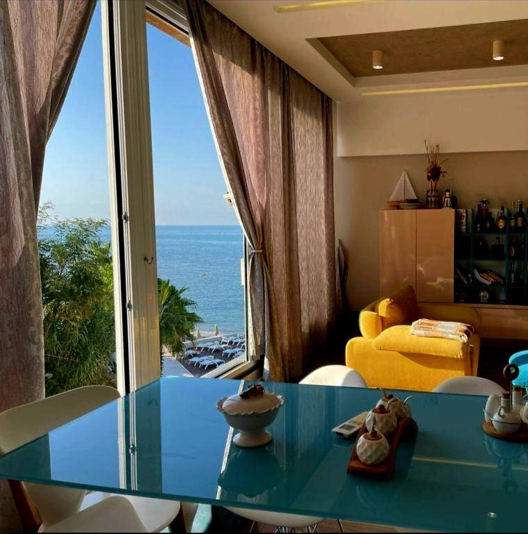 Sea&#038;Sun&#038;Sand Luxury Apartment in Durres - Image 1