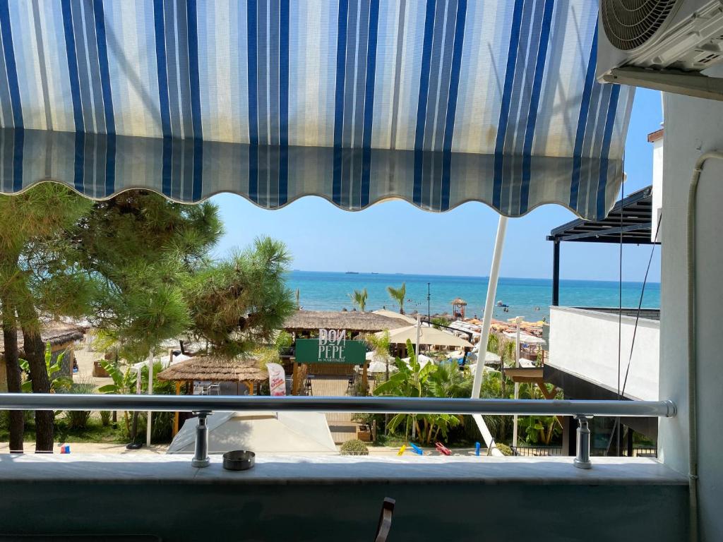 Pandora’s Seaview Apartment - Image 1