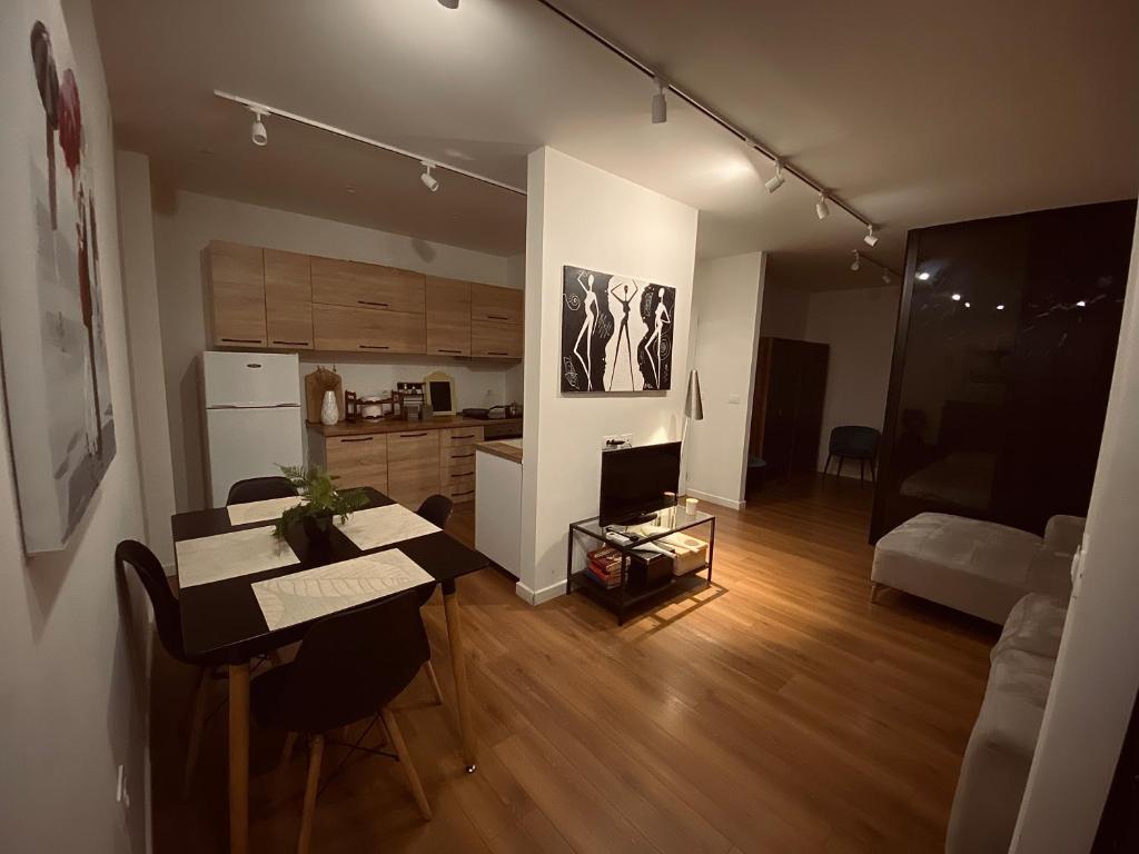 Amma’s Apartment in Tirana! - Image 1