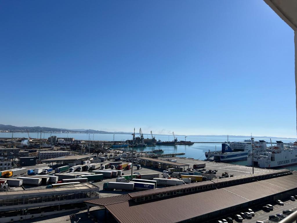 Port View Apartment 2 - Image 1