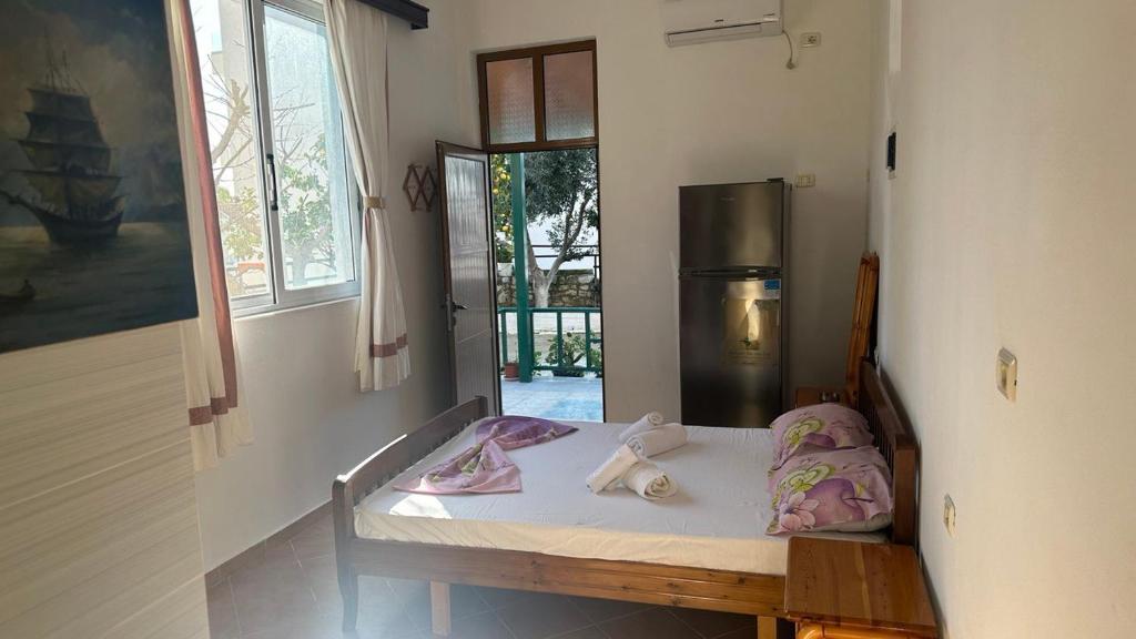 Ailin’s sea view studio