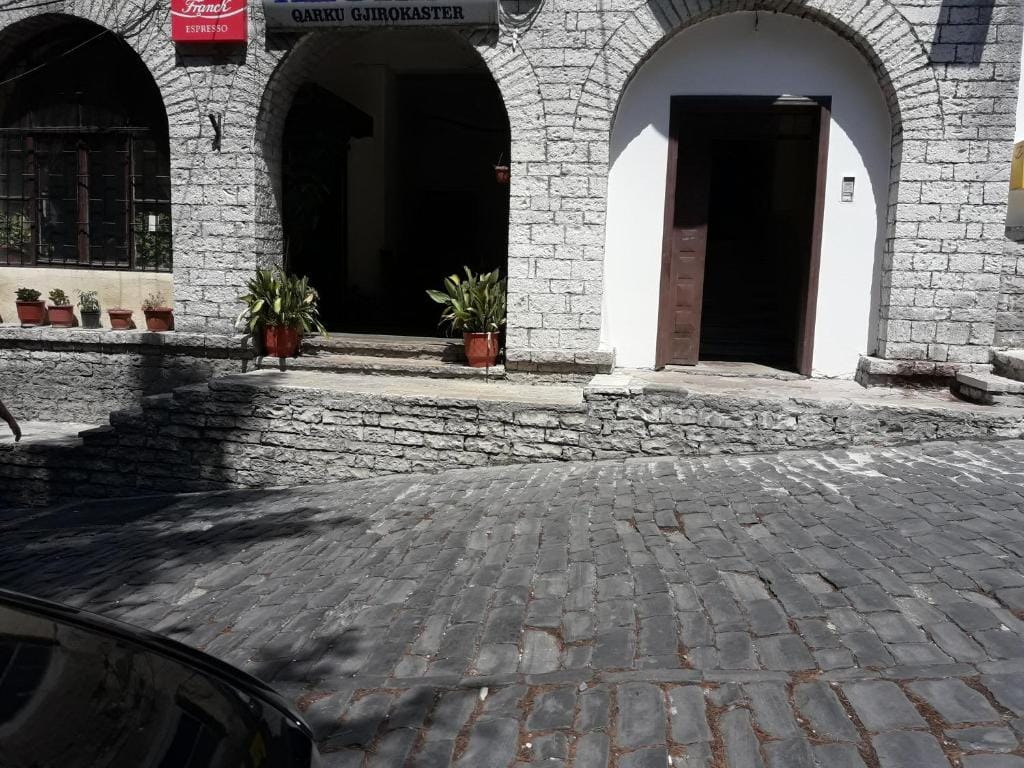 Tina’s Apartment